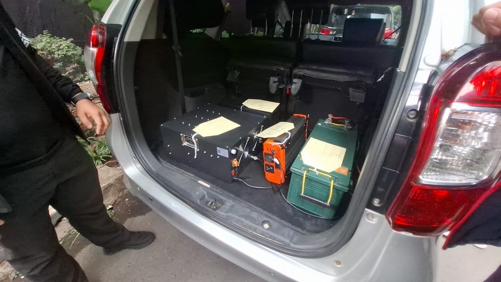 Polisi Ungkap Sindikat Fake BTS Penyebar SMS Palsu di Rute MRT Polisi Ungkap Sindikat Fake BTS Penyebar SMS Palsu di Rute MRT