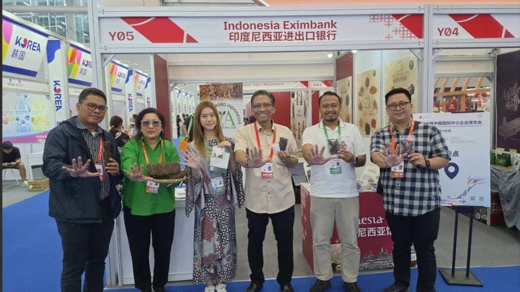 UKM Binaan Eximbank Catat Transaksi 20 Ton Pala ke Tiongkok UKM Binaan Eximbank Catat Transaksi 20 Ton Pala ke Tiongkok