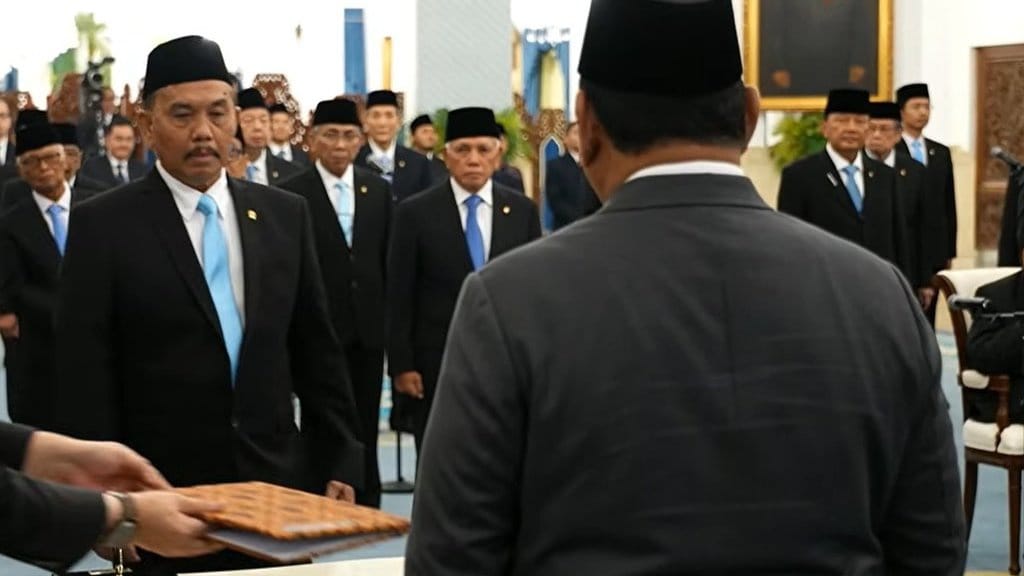 Syahganda Nainggolan Dilantik Jadi Kepala Bakom Gantikan Qodari Syahganda Nainggolan Dilantik Jadi Kepala Bakom Gantikan Qodari