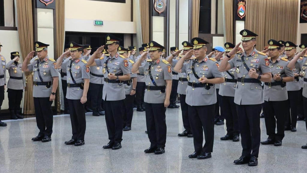 Sedang Umrah, Kapolda Metro Jaya Absen Pelantikan Besar Polri Sedang Umrah, Kapolda Metro Jaya Absen Pelantikan Besar Polri