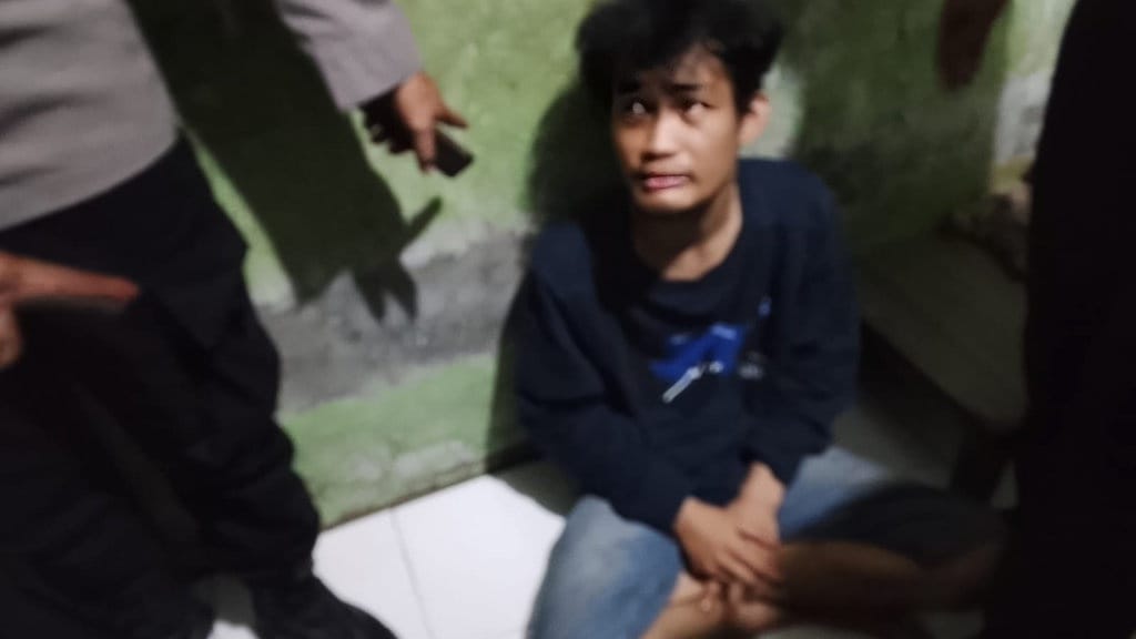 Seorang Ayah Siksa Anak 1 Tahun karena Cemburu pada Istri Seorang Ayah Siksa Anak 1 Tahun karena Cemburu pada Istri
