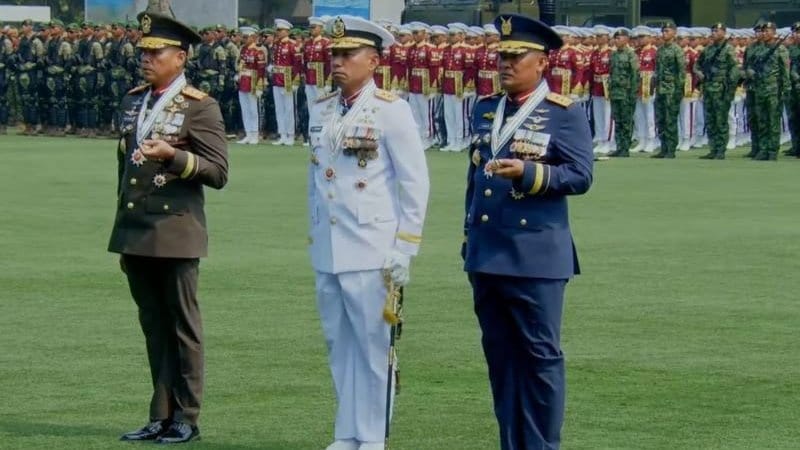 TNI Pamerkan Pakaian Dinas Upacara Baru Model Beskap Jawa TNI Pamerkan Pakaian Dinas Upacara Baru Model Beskap Jawa