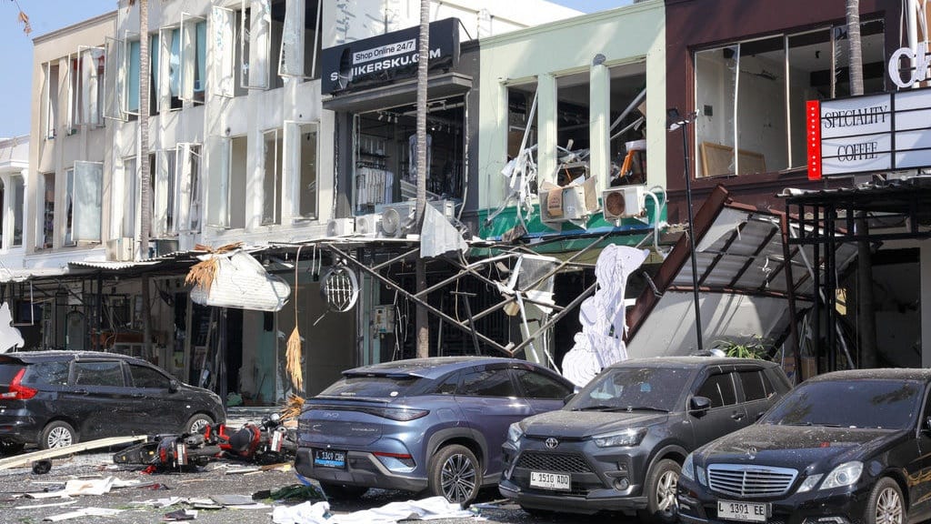 6 Fakta Ledakan di Ruko San Antonio, Pakuwon City, Surabaya 6 Fakta Ledakan di Ruko San Antonio, Pakuwon City, Surabaya