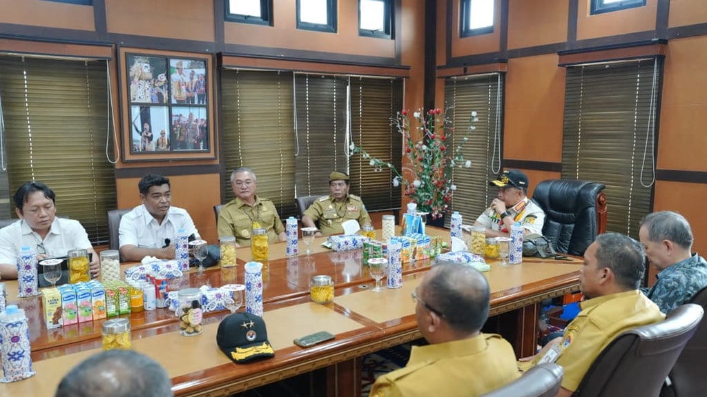Mendagri dan Pemkab Malinau Rakor Bahas Infrastruktur Perbatasan Mendagri dan Pemkab Malinau Rakor Bahas Infrastruktur Perbatasan
