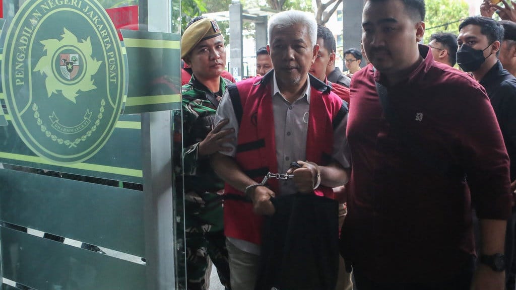 Nurman Herin Mengaku Dipaksa Jaksa hingga Stres Saat Pemeriksaan Nurman Herin Mengaku Dipaksa Jaksa hingga Stres Saat Pemeriksaan