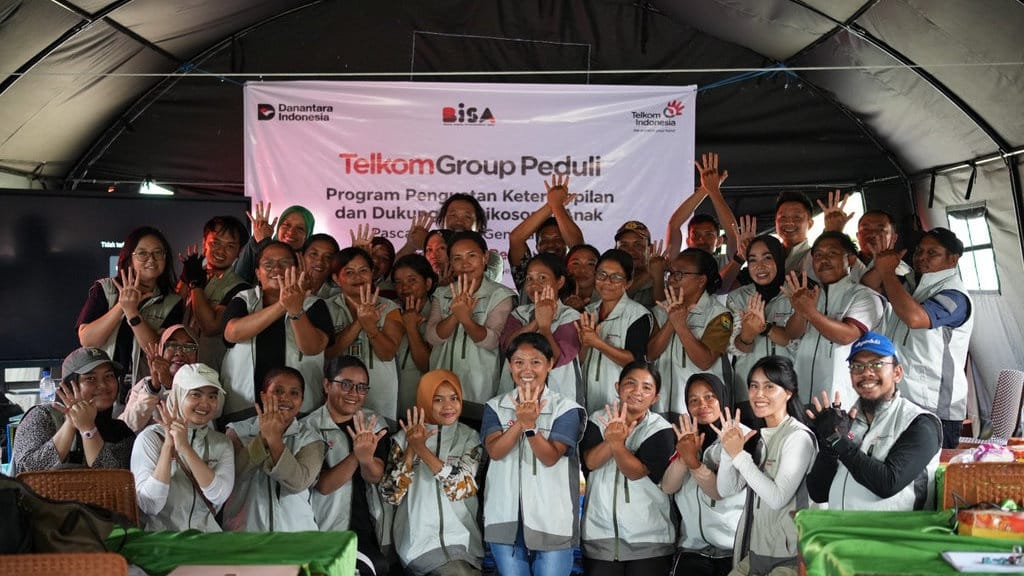 Telkom Dukung Pemulihan Pembelajaran di Manggarai Pascagempa NTT Telkom Dukung Pemulihan Pembelajaran di Manggarai Pascagempa NTT