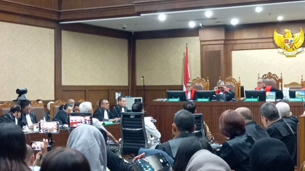 Eks Jampidsus Febrie Didakwa Peras Tan Kian Rp55 Miliar Eks Jampidsus Febrie Didakwa Peras Tan Kian Rp55 Miliar