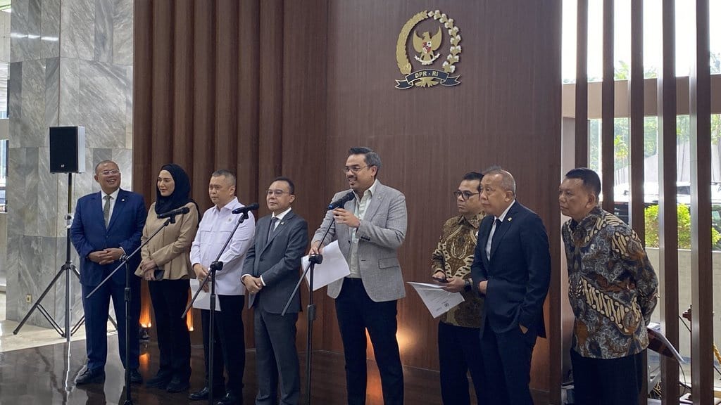 Perpres Ojol Resmi Dirilis, Atur Angkutan Orang hingga Makanan Perpres Ojol Resmi Dirilis, Atur Angkutan Orang hingga Makanan