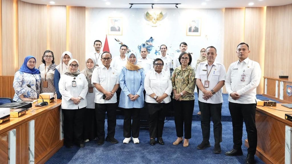 Wamendagri Ribka Minta Pemda Kejar Target Akta Kelahiran 100% Wamendagri Ribka Minta Pemda Kejar Target Akta Kelahiran 100%