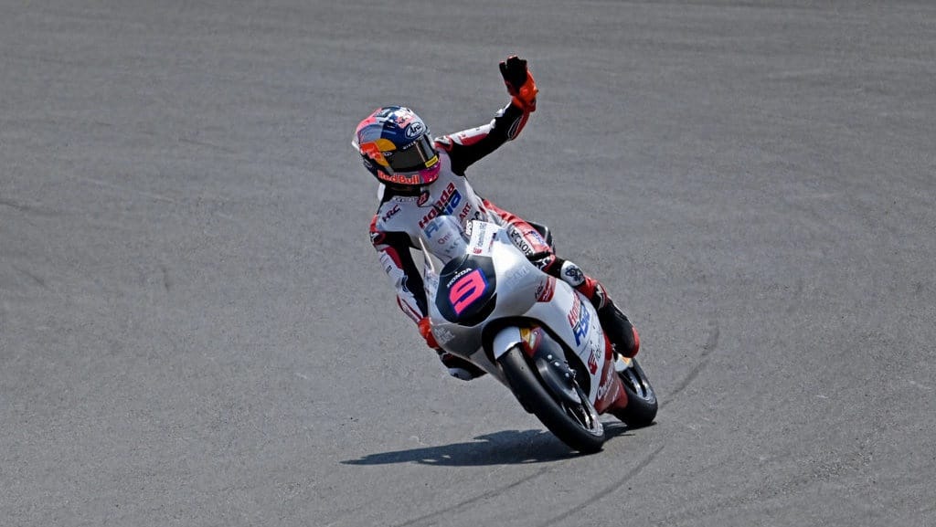 Hasil Moto3 Mandalika 2026: Veda Ega P6, Quiles Kampiun Hasil Moto3 Mandalika 2026: Veda Ega P6, Quiles Kampiun