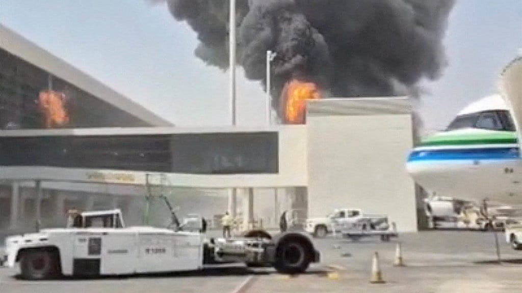 Houthi Serang Lagi Bandara di Riyadh, Koalisi Saudi Siap Balas Houthi Serang Lagi Bandara di Riyadh, Koalisi Saudi Siap Balas