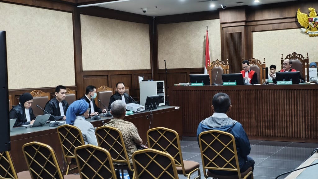 Istri Terdakwa Kasus DJBC Akui Pindahkan Uang Rp1,3 M usai OTT Istri Terdakwa Kasus DJBC Akui Pindahkan Uang Rp1,3 M usai OTT