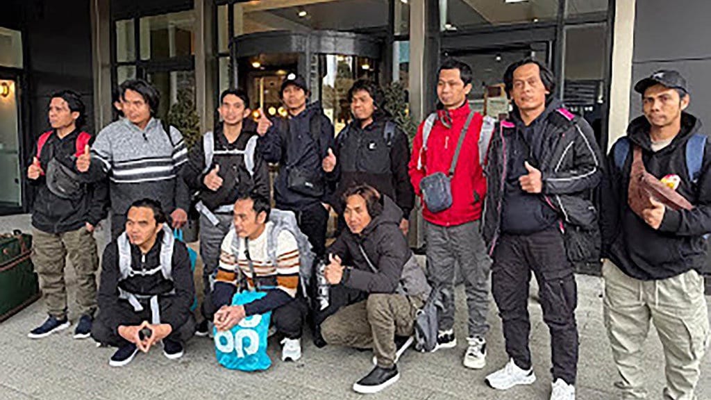 KBRI London Pulangkan ABK WNI Korban Kapal Kandas di Skotlandia KBRI London Pulangkan ABK WNI Korban Kapal Kandas di Skotlandia
