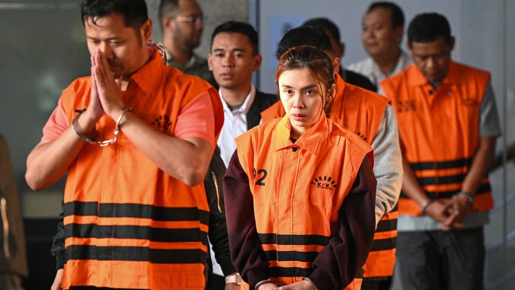 Korupsi Dana Siap Pakai BNPB & Celah Pengawasan Anggaran Bencana Korupsi Dana Siap Pakai BNPB & Celah Pengawasan Anggaran Bencana