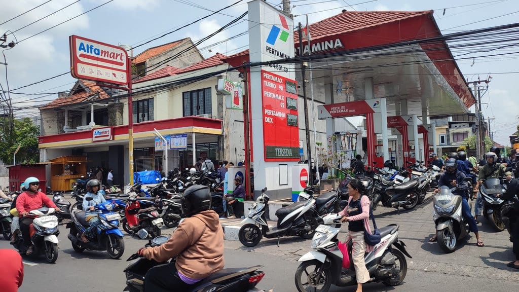 Daftar 52 SPBU di Bali yang Buka 24 Jam untuk Atasi Antrean BBM Daftar 52 SPBU di Bali yang Buka 24 Jam untuk Atasi Antrean BBM