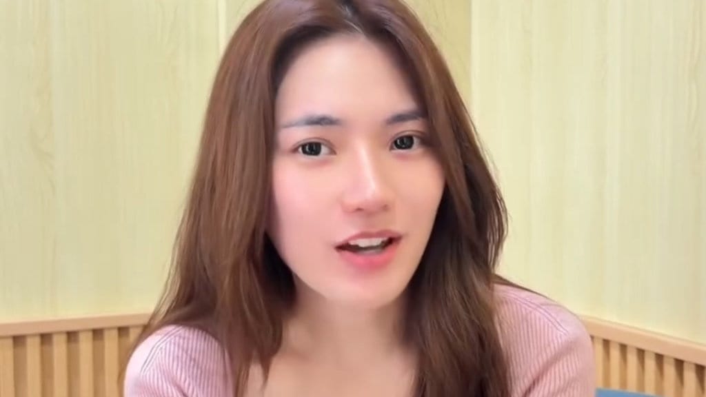 Kronologi Dugaan Berlliana Lovell Dilecehkan saat Live TikTok Kronologi Dugaan Berlliana Lovell Dilecehkan saat Live TikTok