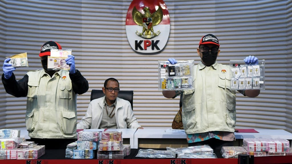 KPK Duga Adik Eks Kepala BNPB Pakai Dana Bencana Buat Beli Saham KPK Duga Adik Eks Kepala BNPB Pakai Dana Bencana Buat Beli Saham
