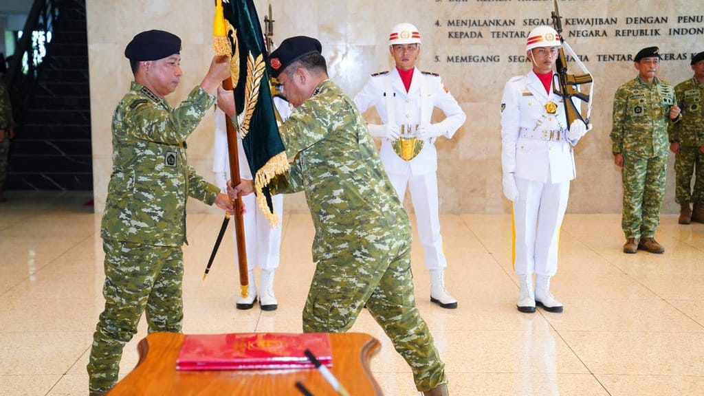 Panglima TNI Pimpin Sertijab Wakil Panglima dan KSAD Panglima TNI Pimpin Sertijab Wakil Panglima dan KSAD