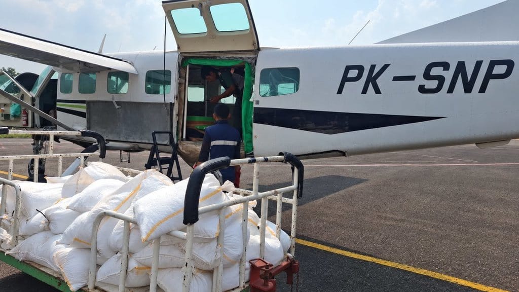 BNPB Semai 2,4 Ton Dry Ice untuk Atasi Karhutla di Sumsel BNPB Semai 2,4 Ton Dry Ice untuk Atasi Karhutla di Sumsel