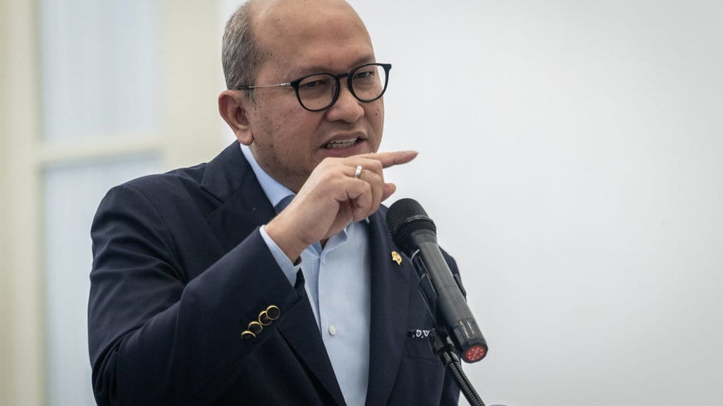 Rosan Klaim Singapura Tetap Investasi di Indonesia usai Karhutla Rosan Klaim Singapura Tetap Investasi di Indonesia usai Karhutla