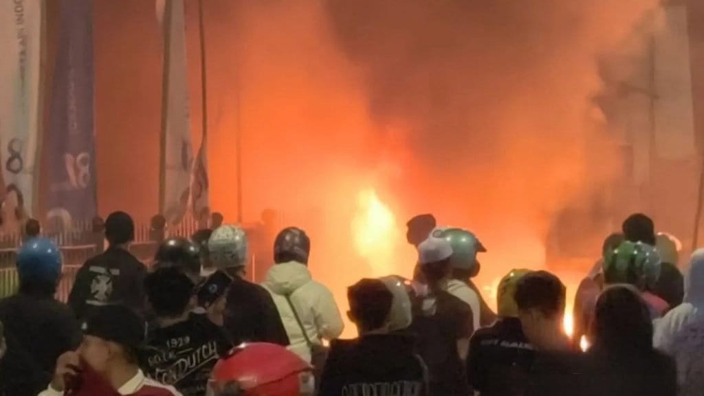 6 Pelaku Tawuran di Stasiun Manggarai Jaksel Ditangkap 6 Pelaku Tawuran di Stasiun Manggarai Jaksel Ditangkap