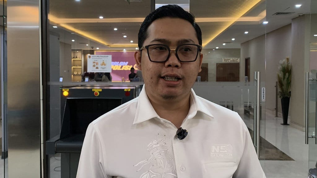 WNA Malaysia Korban Penipuan Kombes Fahrurozi Tagih Sidang Etik WNA Malaysia Korban Penipuan Kombes Fahrurozi Tagih Sidang Etik