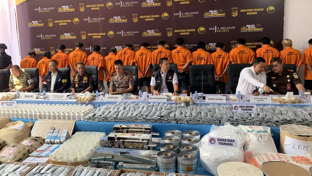 Polisi Bongkar Pabrik Tramadol di Sukoharjo, Omzetnya Rp3 Miliar Polisi Bongkar Pabrik Tramadol di Sukoharjo, Omzetnya Rp3 Miliar