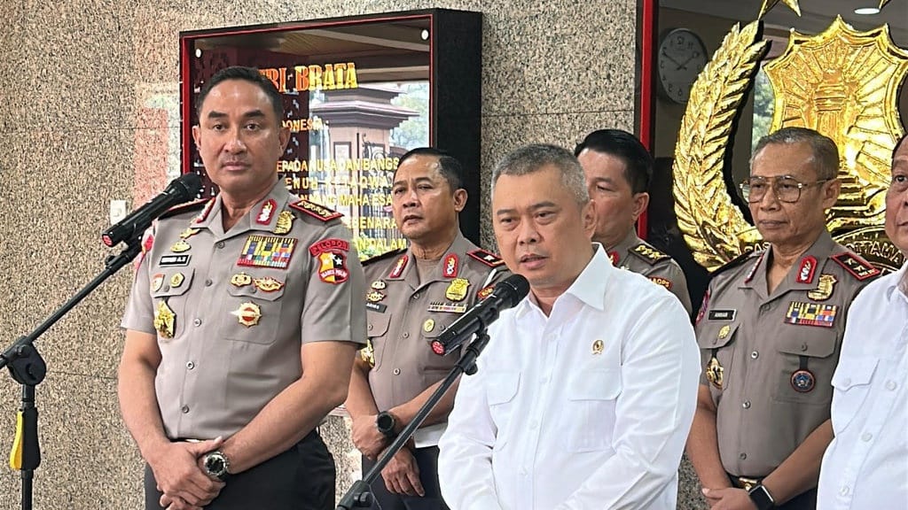 Aksi Pengintaian Polri Bekuk Tanker Penyelundup 1 Ton Ketamin Aksi Pengintaian Polri Bekuk Tanker Penyelundup 1 Ton Ketamin