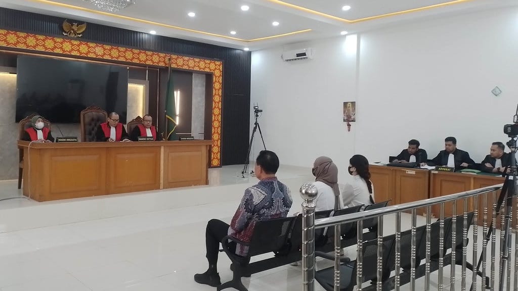 Bupati Muara Enim Nonaktif Edison Didakwa Suap BPK Rp500 Juta Bupati Muara Enim Nonaktif Edison Didakwa Suap BPK Rp500 Juta