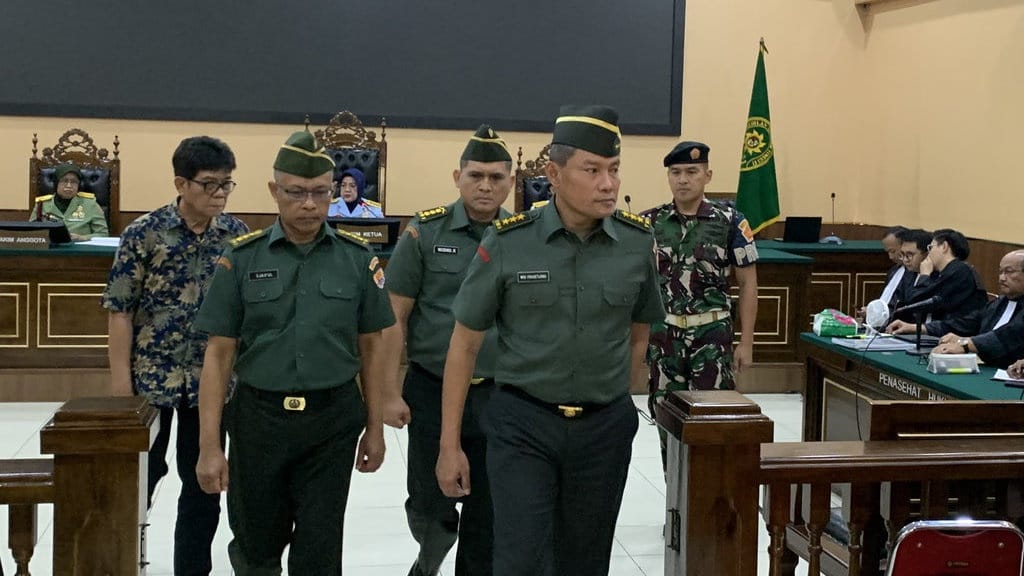 Eks Pangdam Letjen Widi Dituntut 10 Tahun Bui & Dipecat dari TNI Eks Pangdam Letjen Widi Dituntut 10 Tahun Bui & Dipecat dari TNI