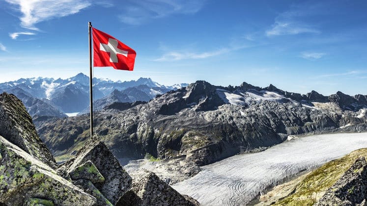 Kenapa Gletser di Pegunungan Swiss Menyusut dengan Cepat? Kenapa Gletser di Pegunungan Swiss Menyusut dengan Cepat?