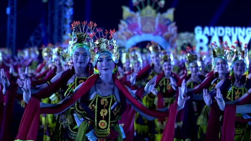 Siswi Sekolah Rakyat Tampil Memukau di Gandrung Sewu 2026 Siswi Sekolah Rakyat Tampil Memukau di Gandrung Sewu 2026