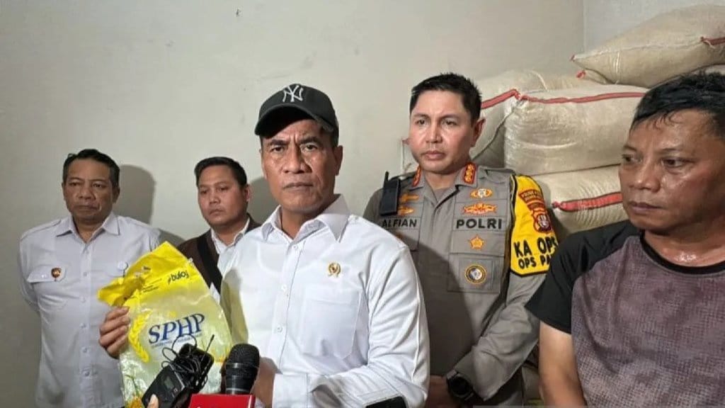 Mafia Beras Ubah SPHP Jadi Premium, Mentan: Pantas Dihukum Mati Mafia Beras Ubah SPHP Jadi Premium, Mentan: Pantas Dihukum Mati