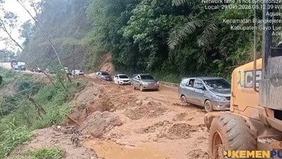 Akses Pining-Lokop Kembali Bisa Dilalui Pascabanjir di Gayo Lues Akses Pining-Lokop Kembali Bisa Dilalui Pascabanjir di Gayo Lues