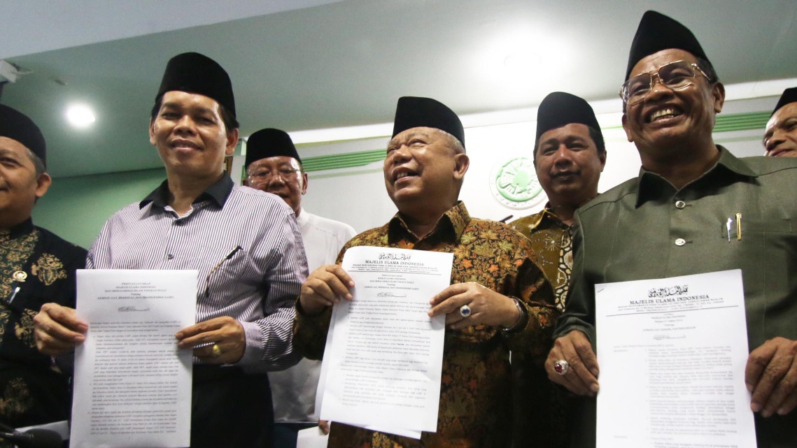 MUI Dorong Pemidanaan LGBT MUI Dorong Pemidanaan LGBT