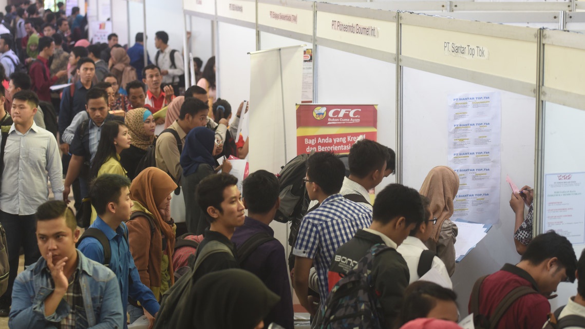 Pemprov Jatim Hapus Batas Usia Rekrutmen Kerja, Kapan Berlaku? Pemprov Jatim Hapus Batas Usia Rekrutmen Kerja, Kapan Berlaku?