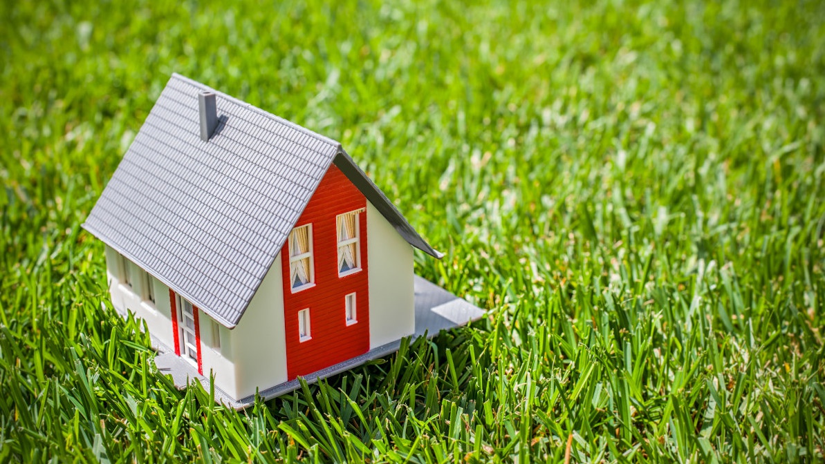 WNA Dilarang Miliki Hak Atas Tanah & Bangunan WNA Dilarang Miliki Hak Atas Tanah & Bangunan