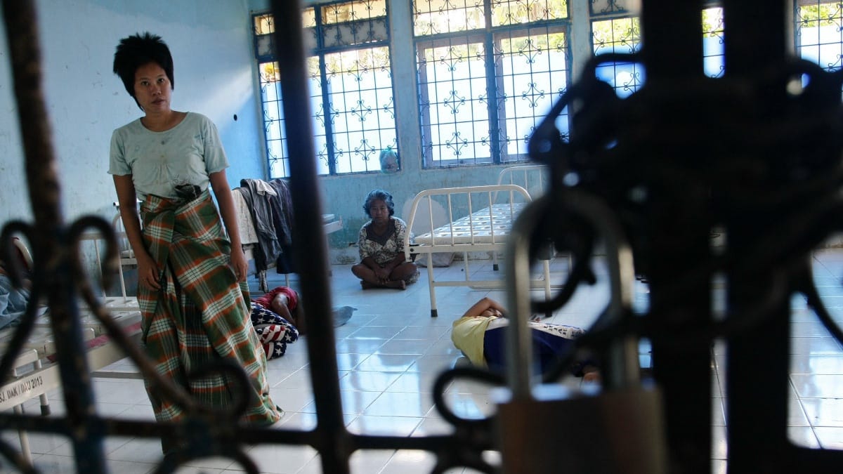 Pepesan Kosong Larangan Pasung