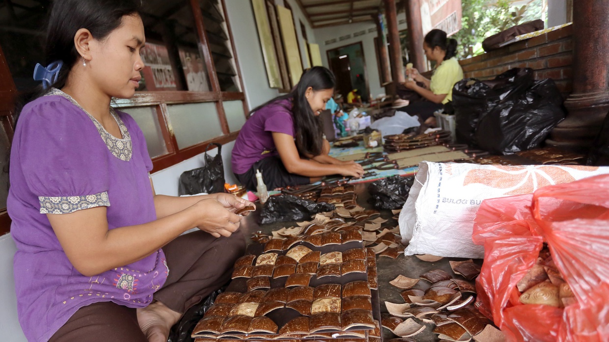 Produk Kerajinan Batok Kelapa Lampung Tembus Eropa