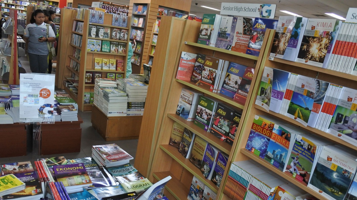 Membentuk Industri Buku Sehat Tanpa Monopoli