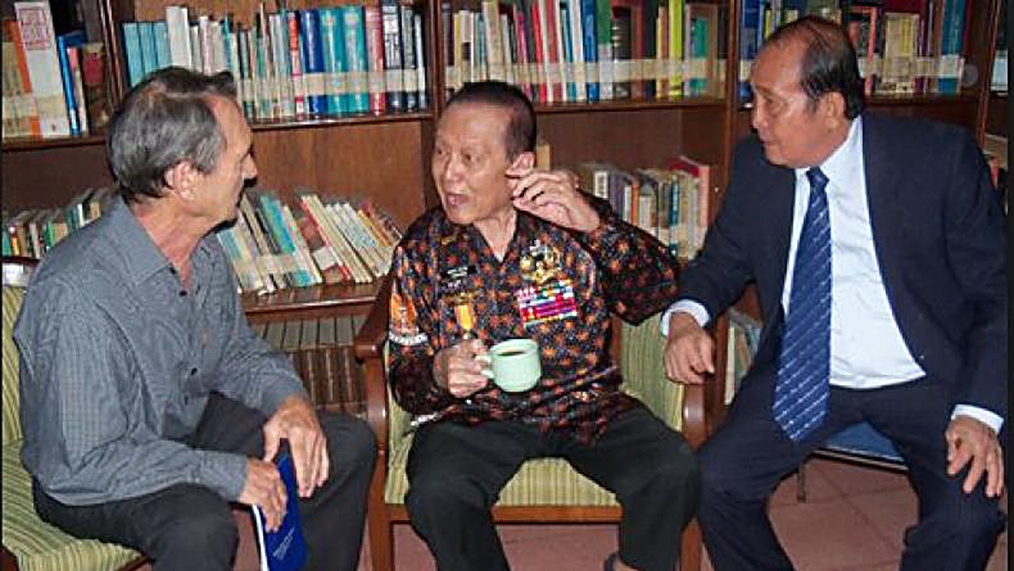 Blak-blakan Jenderal Slamet Blak-blakan Jenderal Slamet