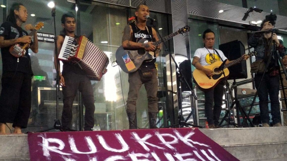 Kisah Lirik Lagu Marjinal dan Soundtrack Demo Buruh-Mahasiswa