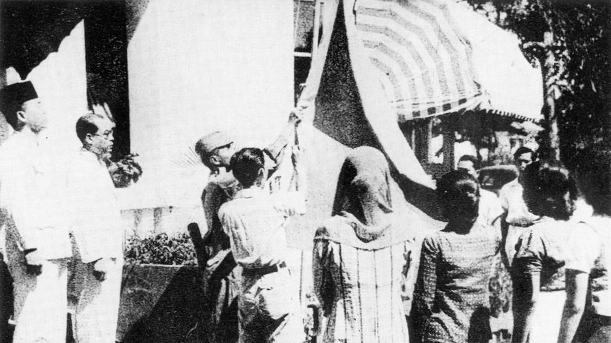 Latief Hendraningrat, Garda Terdepan Proklamasi Kemerdekaan