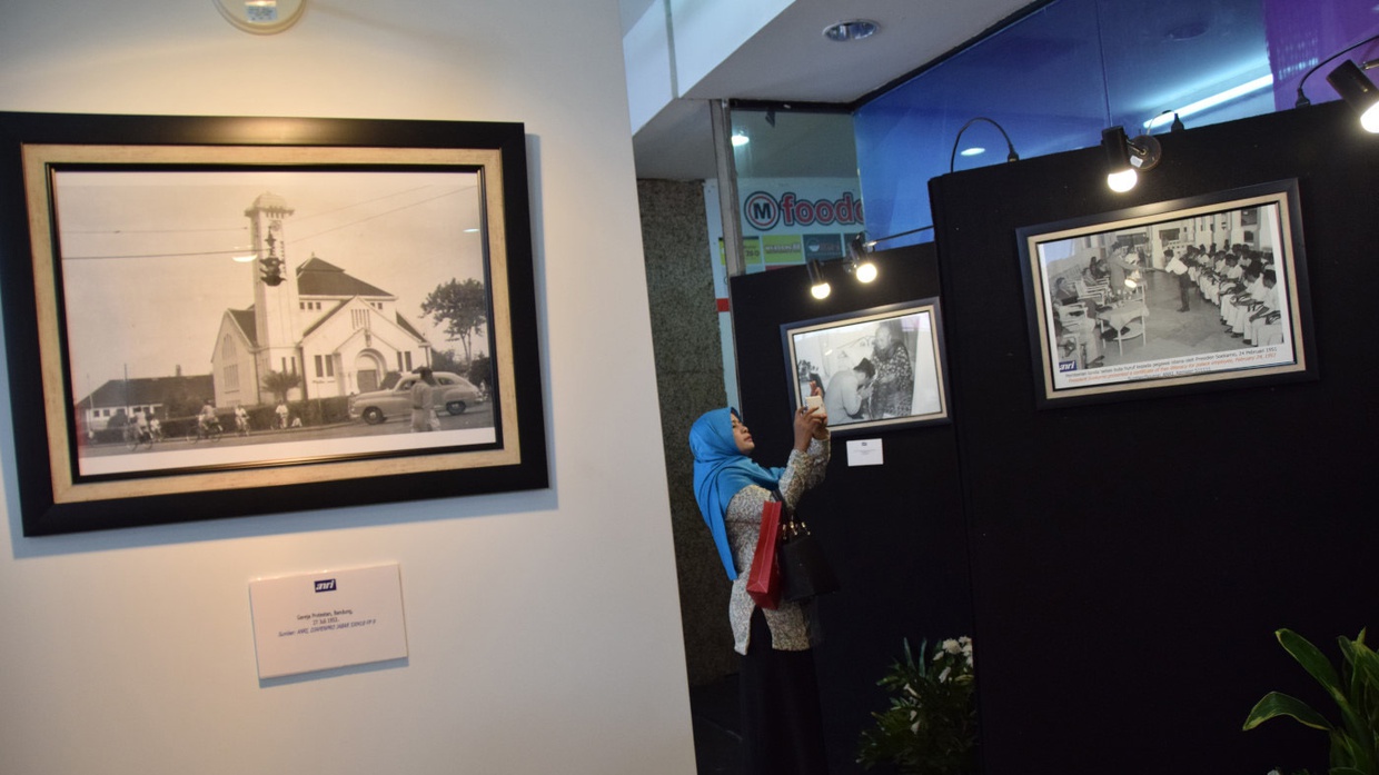 Melihat Sejarah Indonesia di Pameran 'Indonesian Archives' Melihat Sejarah Indonesia di Pameran 'Indonesian Archives'