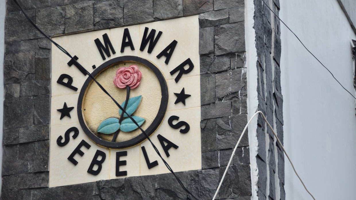 Bisnis Miliaran PT Mawar Sebelas