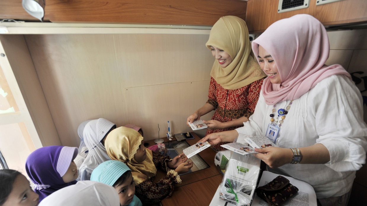 Cara Membiasakan Perilaku Terpuji: Percaya Diri, Tekun, & Hemat