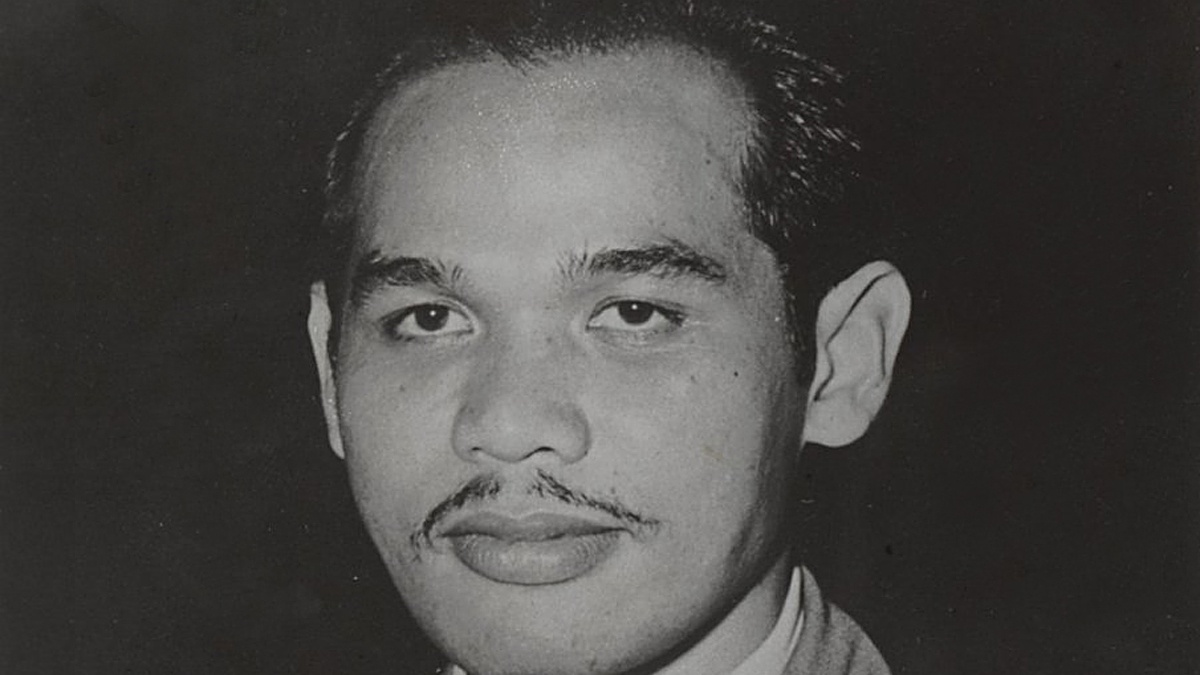 Simatupang Mematahkan Mitos