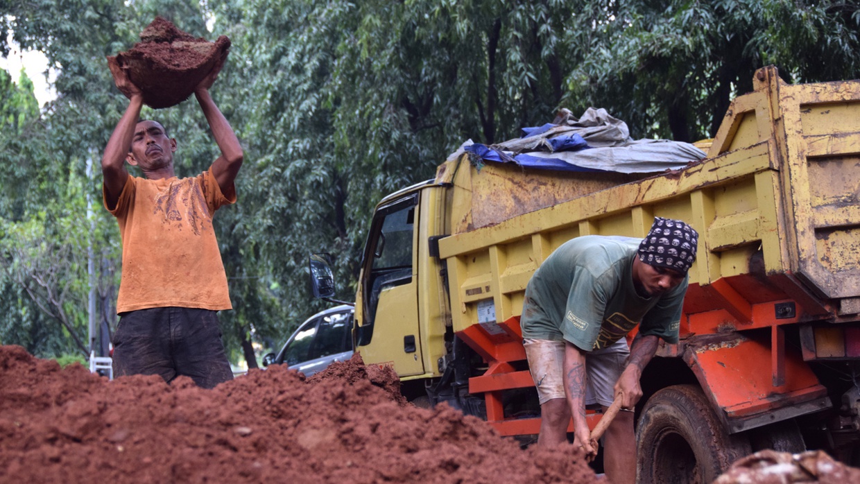 Balada Kuli Paruh Waktu di Jakarta