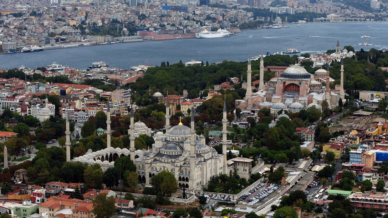 Gereja, Masjid, dan Museum yang Menjadi Satu di Hagia Sophia Gereja, Masjid, dan Museum yang Menjadi Satu di Hagia Sophia