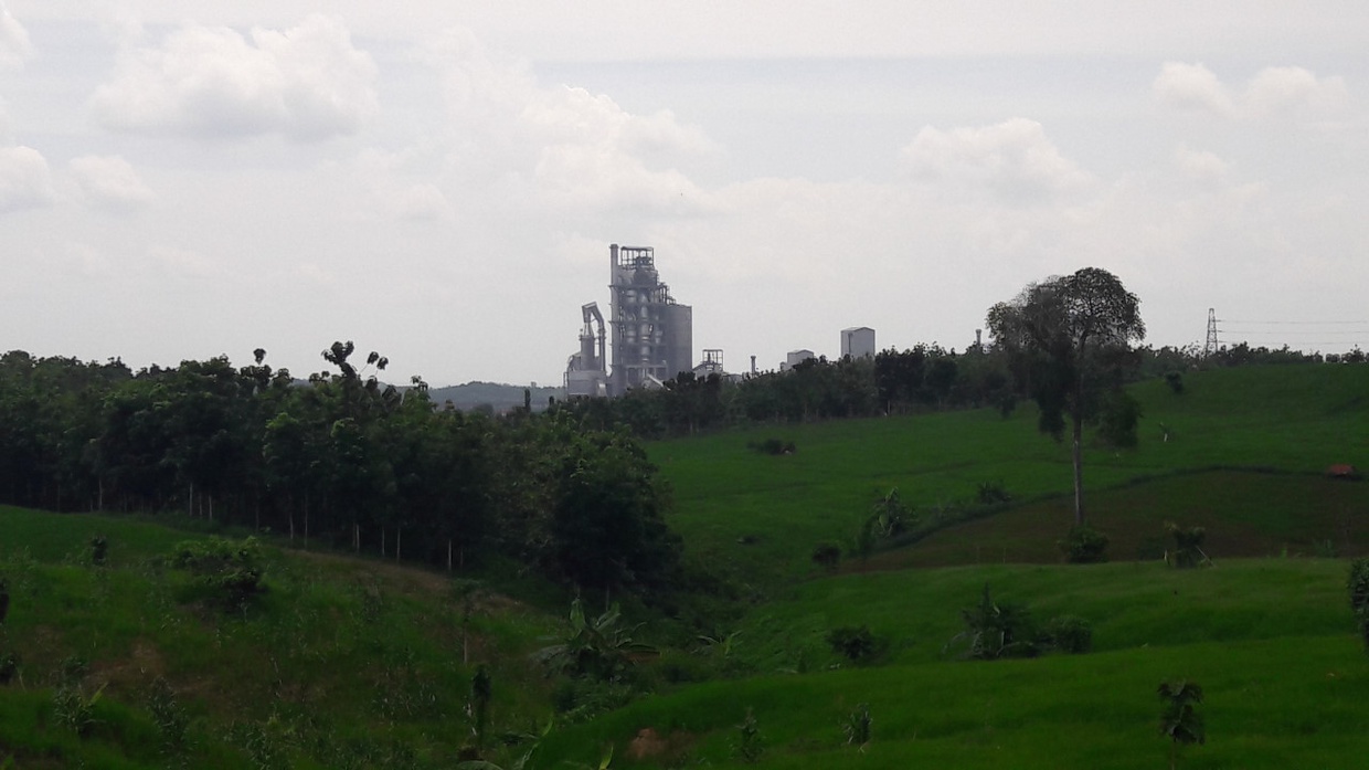 Tambang dan Pabrik Semen di Rembang Mengancam Sumber Air 